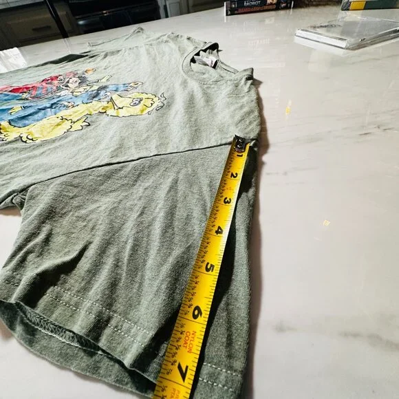 (2) Sesame Street Men's Graphic T-Shirts - Size Medium Crew Neck - Picture 8 of 15